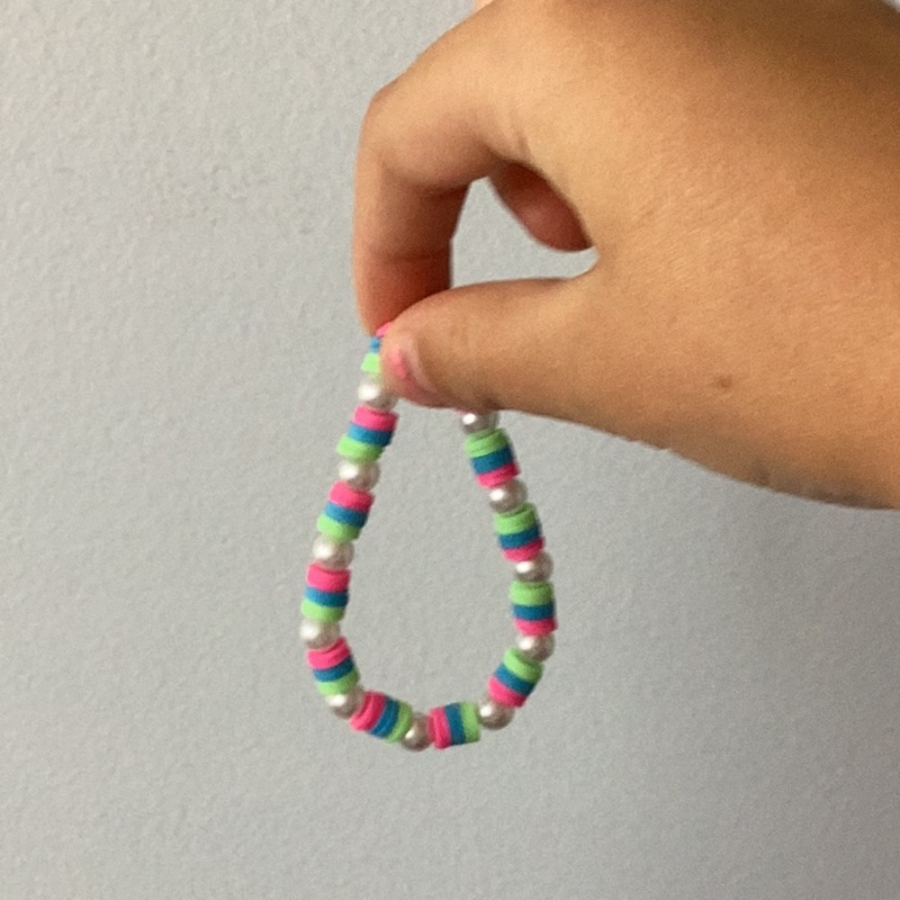 Colorful Beaded Bracelet - Picture 2 of 3